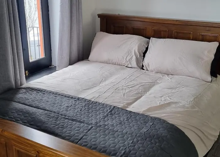 The Quays Апартаменты Атлон